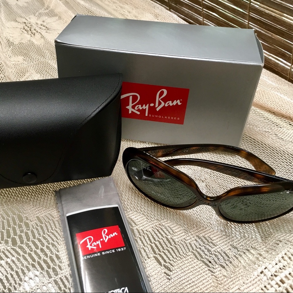 Ray-Ban Jackie Ohh II Sunglasses RB4098
